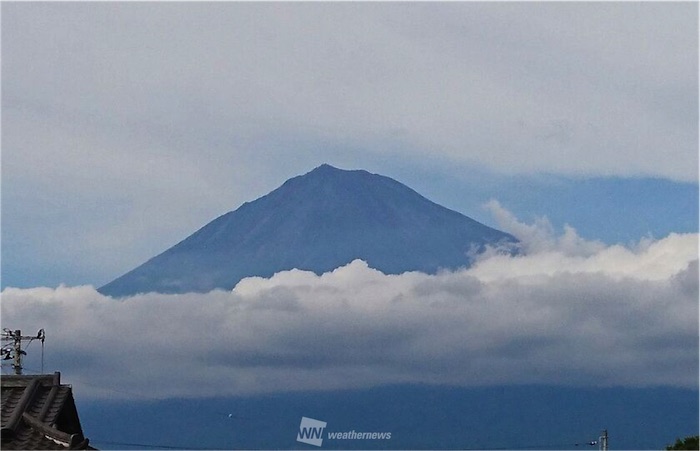 雲の帯を巻いた富士山、都内からもくっきり | ウェザーニュース 